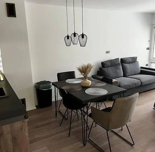 Golden Hour شقة كْرانْيِسكا غورا